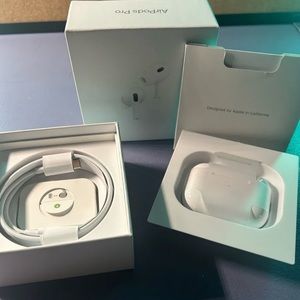 AirPods Pro 2nd Generation With Magsafe Wireless Charging Case